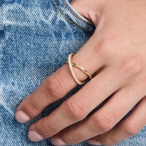 Shashi Vera Pave Ring, size 6, NWT